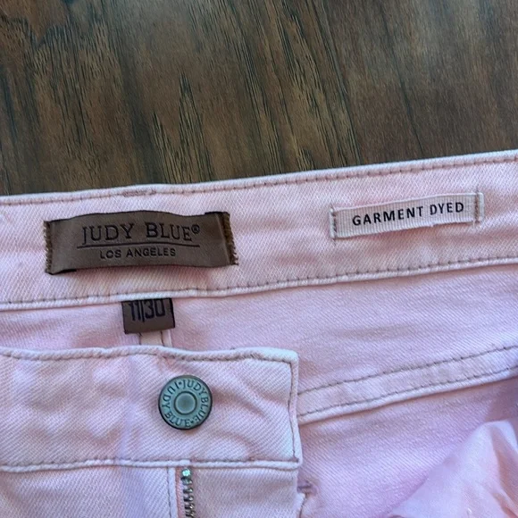 Judy Blue Jeans - Picture 5 of 6